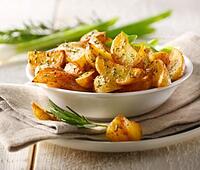 KARTOFFELWEDGES MIT ROSMARIN, 2 KG / PCK 